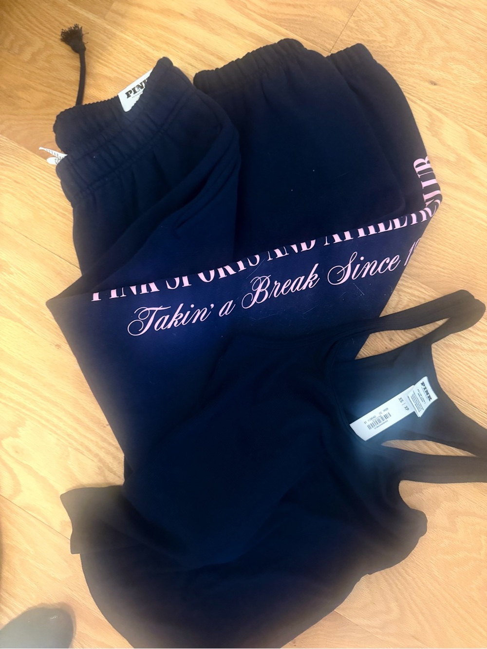 PINK Victoria's Secret Navy Ivy relaxed sweatpants XS Joggers & Pink scoop tank